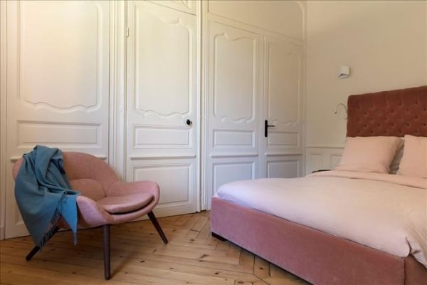1 nuit dans la chambre  